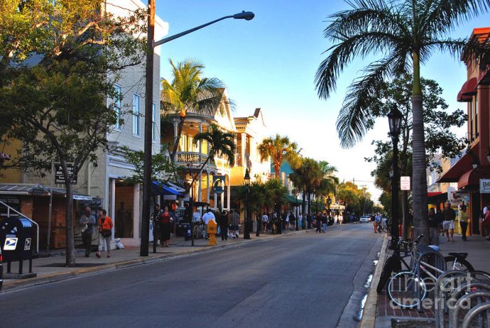 duval-street-in-key-west